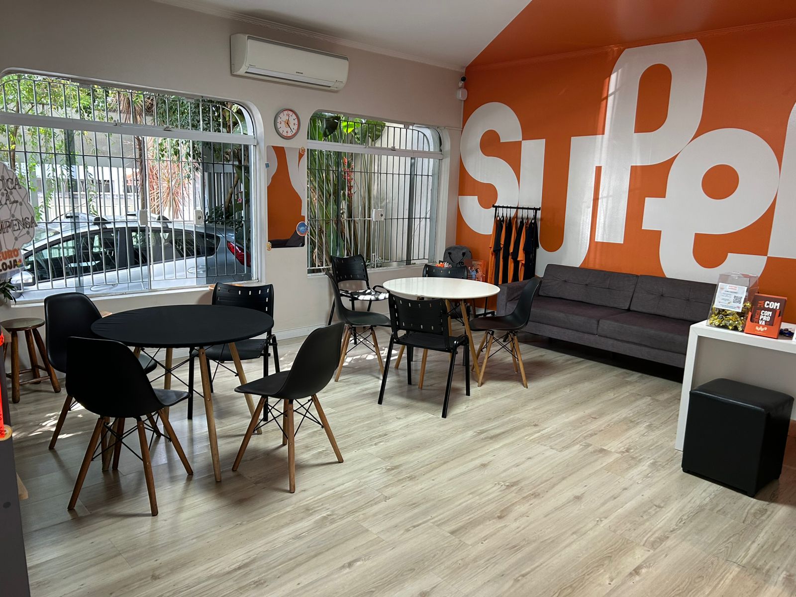 Sala de espera e convivência da unidade Supera Guarulhos Maia